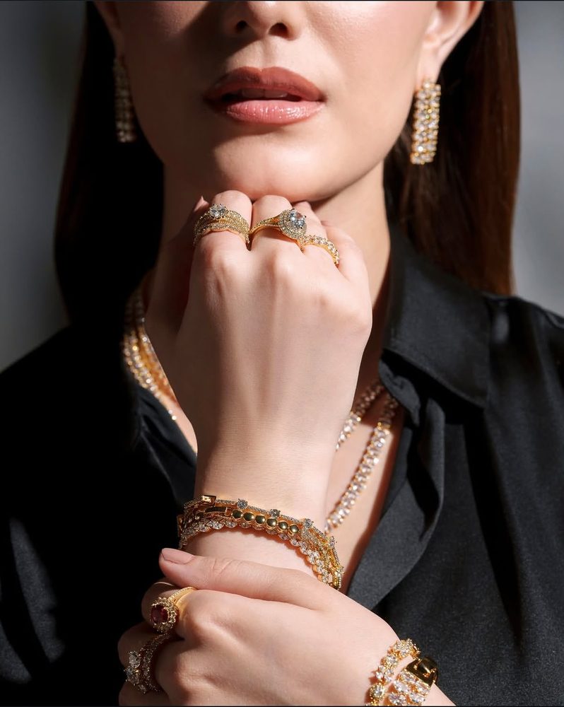 Jewelix jewellery on model